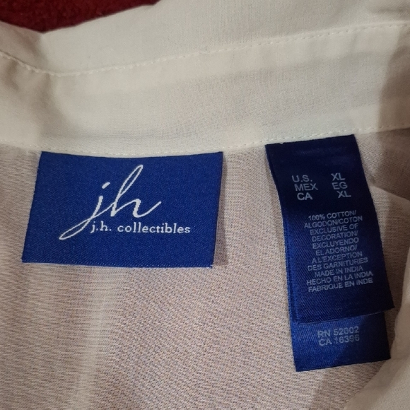 JH Collectibles White Blouse with Gold Embroidery - Picture 2 of 8